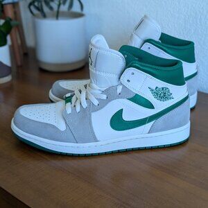 AUTHENTIC Jordan 1 Mid SE Grey Green